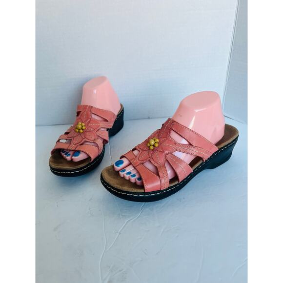 Clarks Lexi Myrtle Low Wedge Bendables Slide Leather Comfort Sandals Sz 10 Wide - Picture 1 of 10